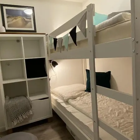 Beach54'damp Holiday home